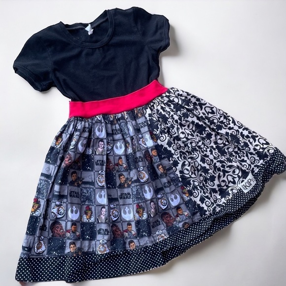 K. Pea Star Wars Print Dress - Size 4 - Picture 2 of 3